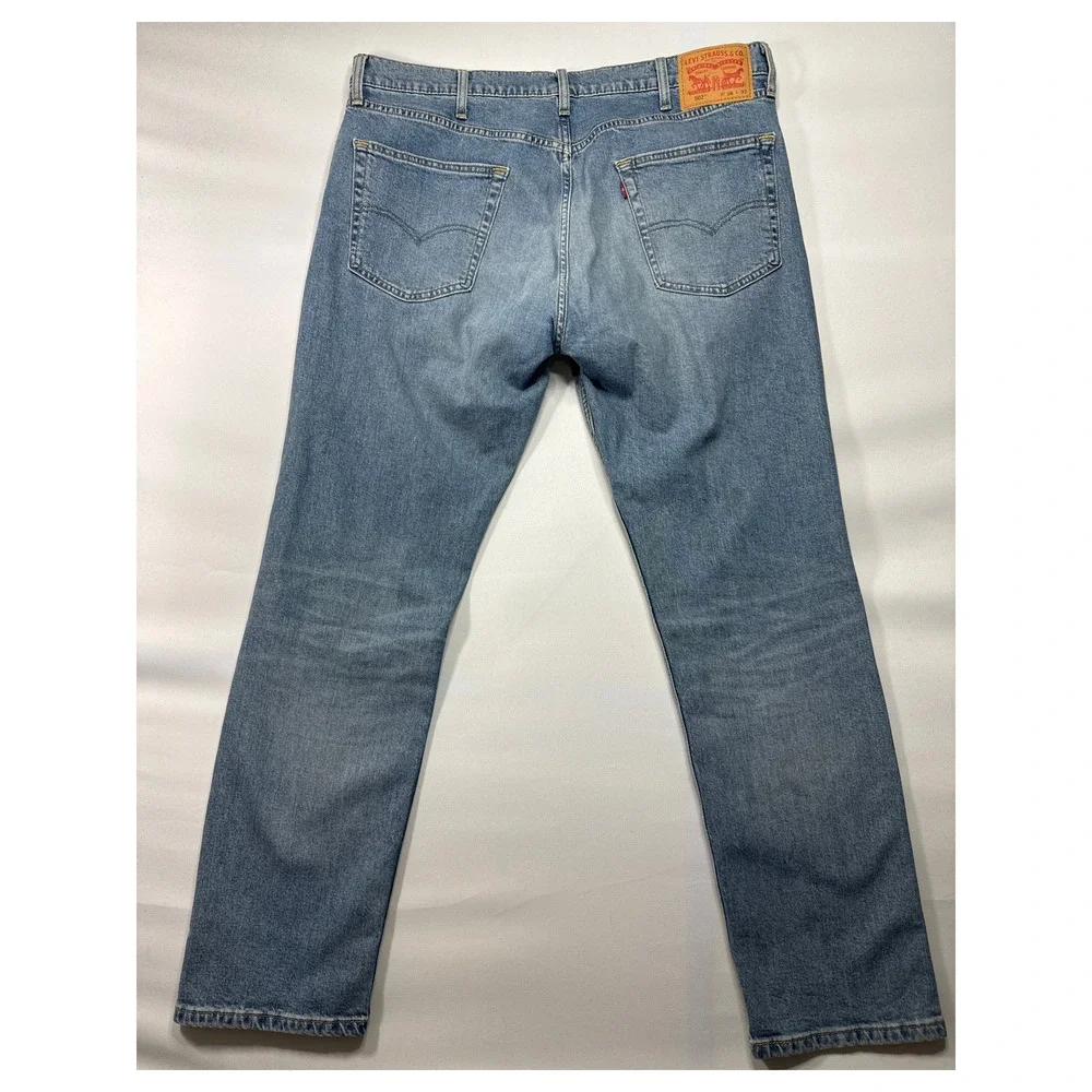 Levi's 502 Men's Tapered Leg Medium Wash Blue Denim Jeans - Size 38x32 (38x30.5)